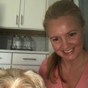 Meet your Posher, Angela